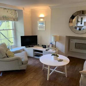 One Bed Flat Close To Centre Exeter