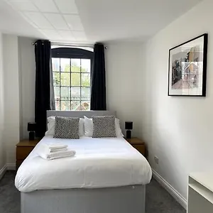 2 The Courtyard - For Business, Leisure Or Relocation Exeter